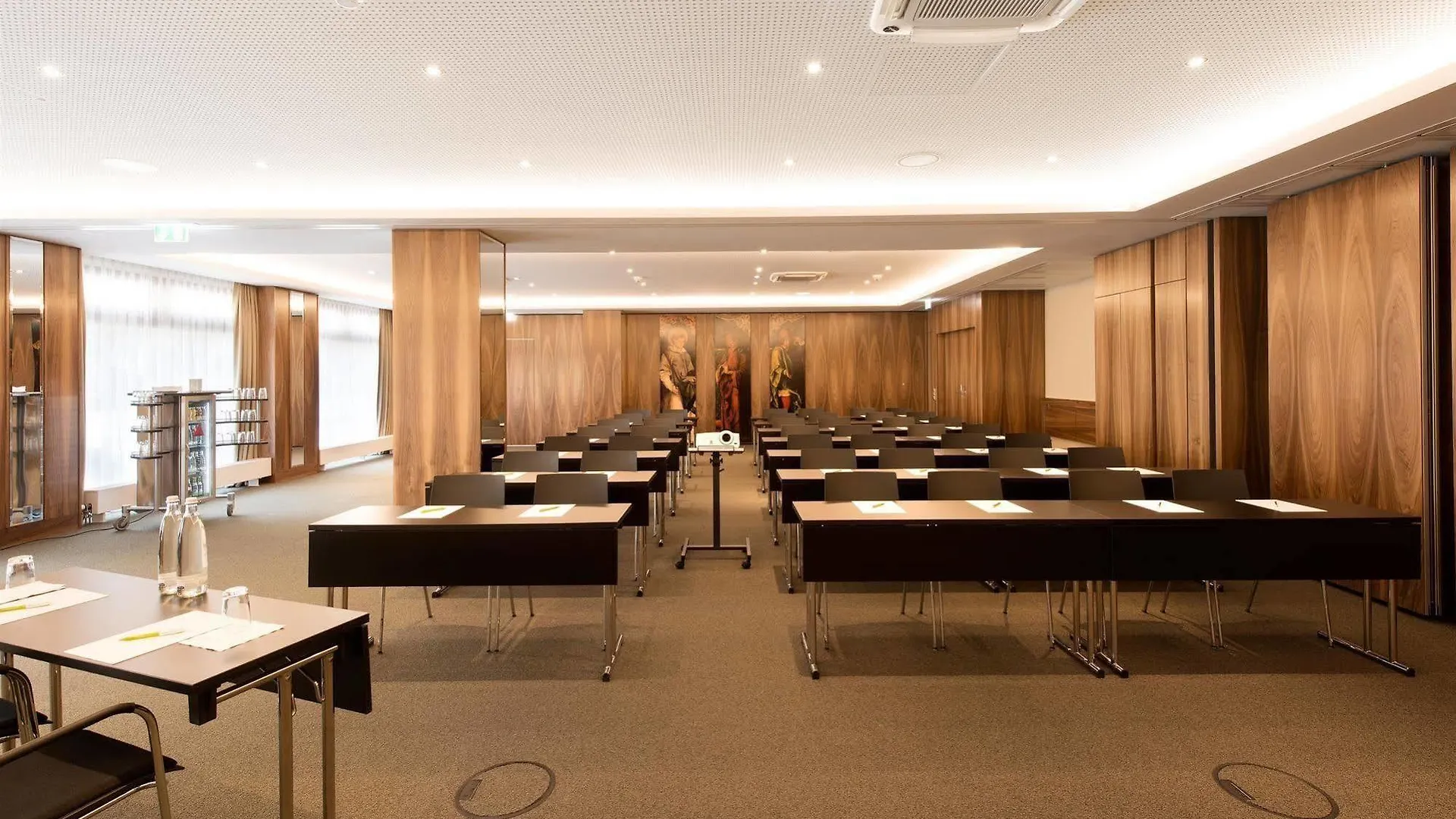 Living Hotel Duesseldorf 4*, Dusseldorf